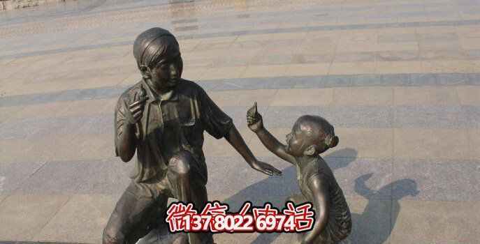 母女銅雕一次游覽公園、參與游戲、體驗雕塑的絕佳體驗