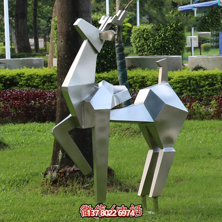 不銹鋼幾何切面鹿雕塑，優(yōu)雅動物景觀擺件