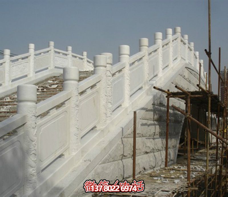 漢白玉欄桿，提升城市廣場拱橋風(fēng)采