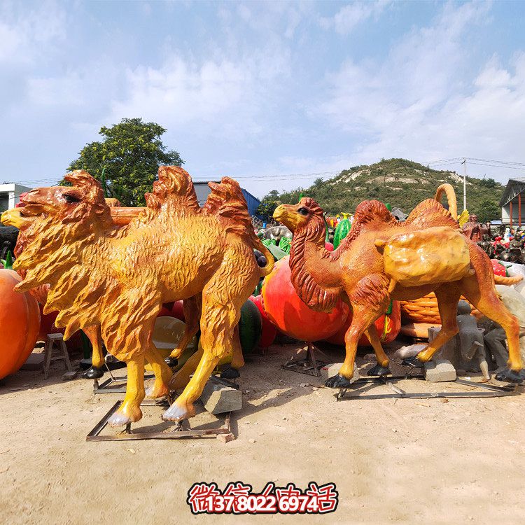 玻璃鋼駱駝雕塑，高端噴漆裝飾公園街道