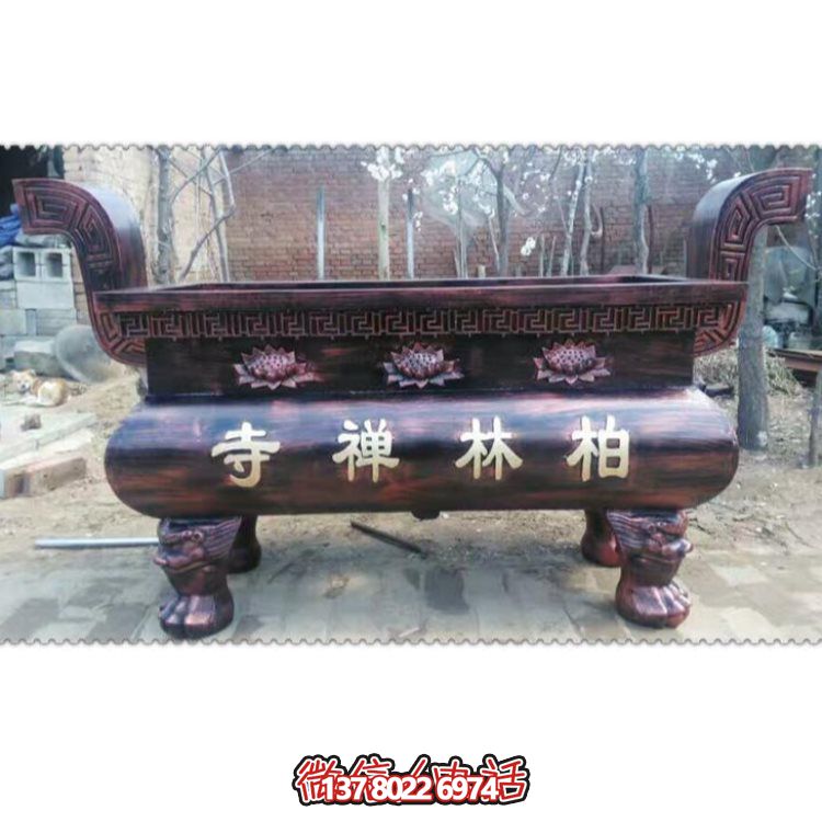 玻璃鋼大型香爐雕塑，點綴露天景區(qū)