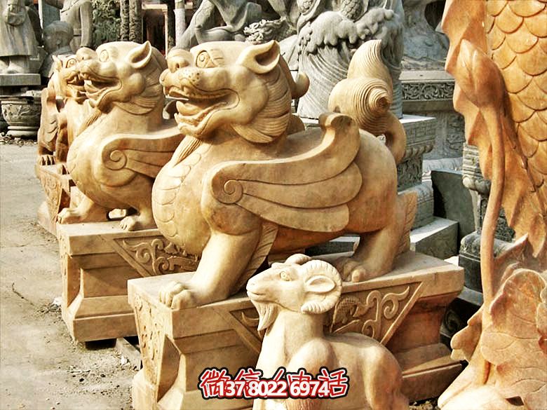 戶(hù)外景區(qū)黃蠟石石雕鎮(zhèn)宅辟邪貔貅雕塑