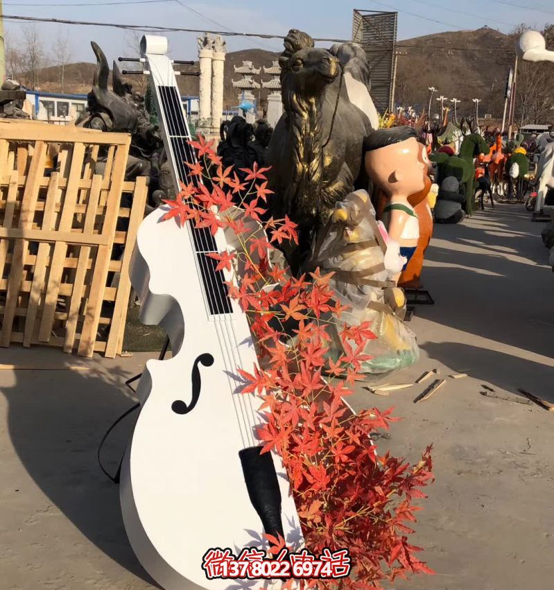 戶(hù)外創(chuàng)意玻璃鋼白色大提琴雕塑 戶(hù)外創(chuàng)意玻璃鋼白色大提琴雕塑